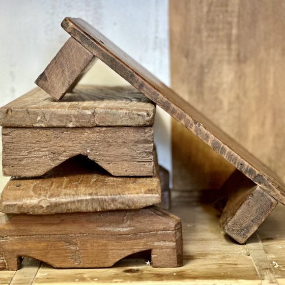 Antique Elm Riser - Picture 3 of 3